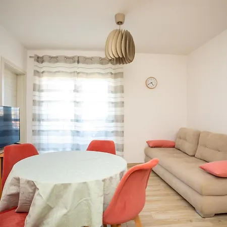 Jelena Apartment Vantacici