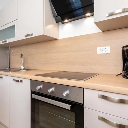 Apartament Jelena *